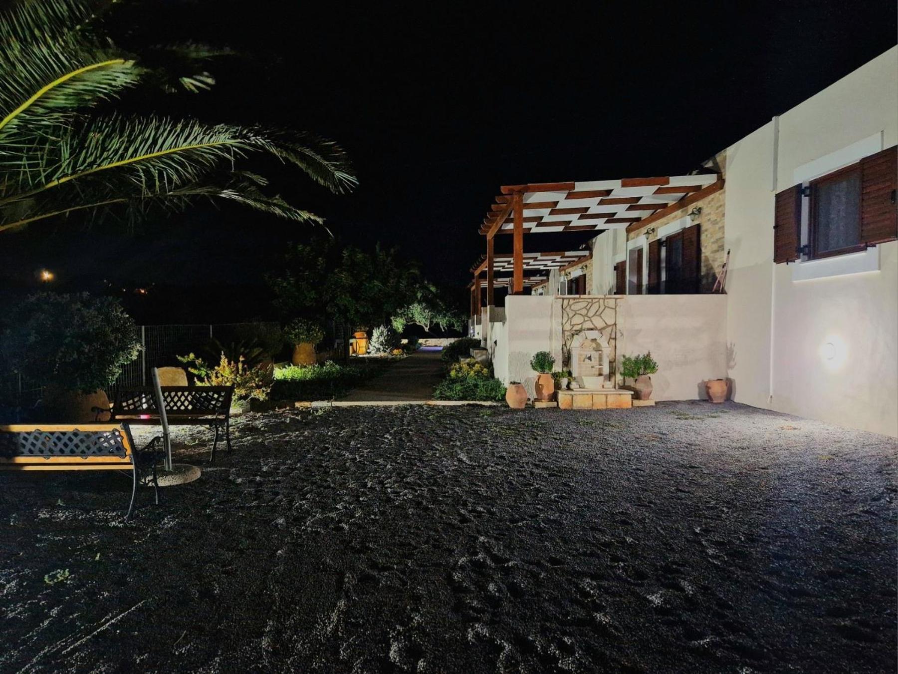 Olivar Suites ปาเลกาสตรอน ภายนอก รูปภาพ